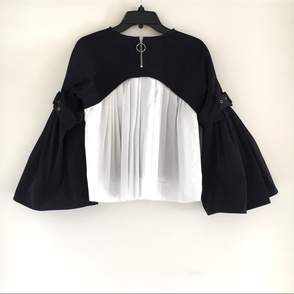 Sea New York combo pleated top w bell sleeves